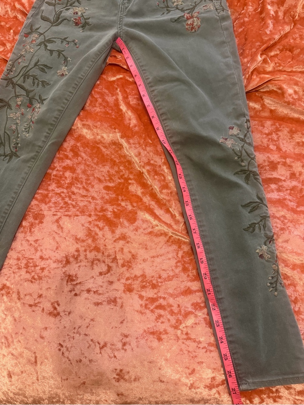 Driftwood Jackie Olive Green Embroidered Skinny Jeans - Size 26 - Picture 9 of 9